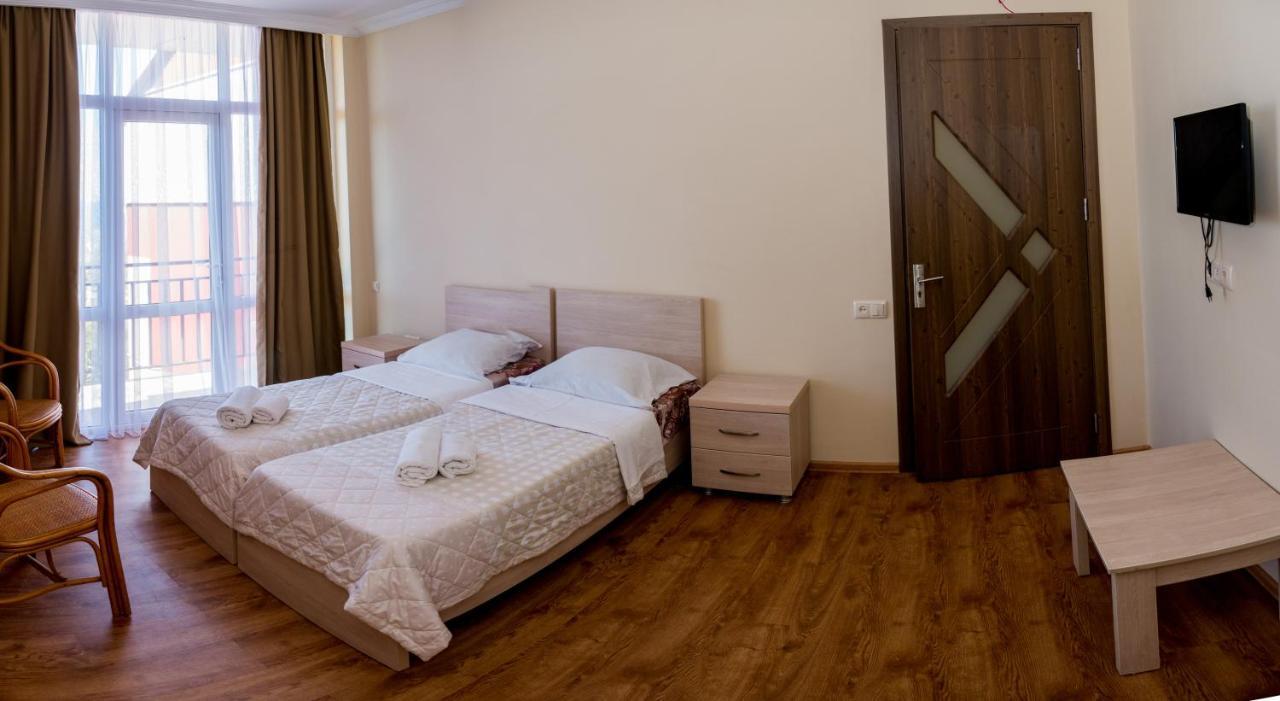 Irakli Guest House Makhinjauri Exteriör bild